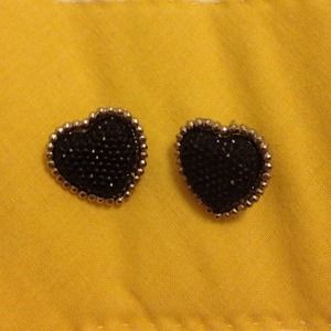 Black heary earrings