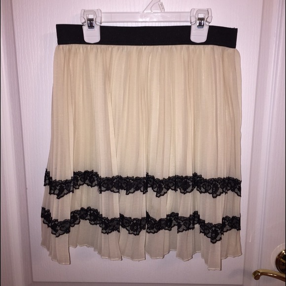 Black and Cream skirt!
