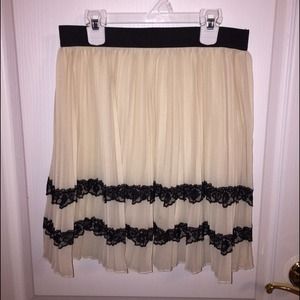 Black and Cream skirt!