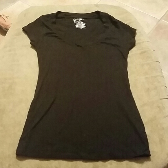 Black fitted v neck
