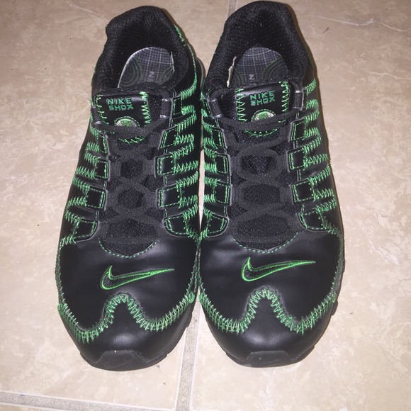 Neon green n black nike shox sneakers size 8