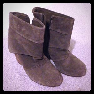 Brown/tan Fergie Fortune ankle boots
