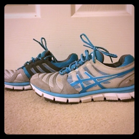 Asics tennis shoes