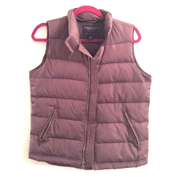 American Eagle Puffer Vest