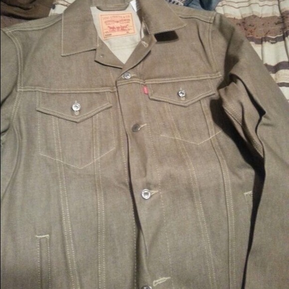 Brand new Levi's jacket mens