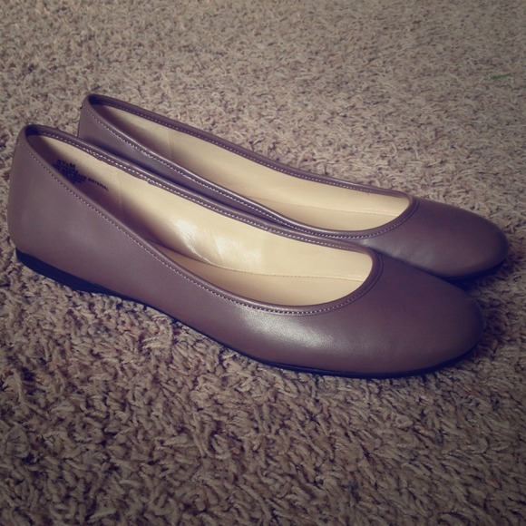 ***REDUCED!!*** Nine West Ballet Flats - Like New!