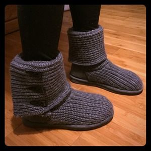 Bearpaw knit boots