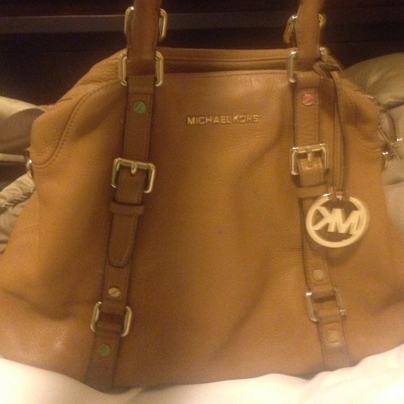 MK duffle bag and small wristlet - Picture 2 of 4