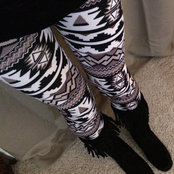 Pants - Fleece Lined Leggings! Tribal Aztec Print. NEW