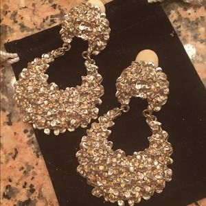 Like new Clara Kasavina "Fiona" CLIP earrings