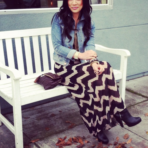 Chevron Maxi - Picture 2 of 2