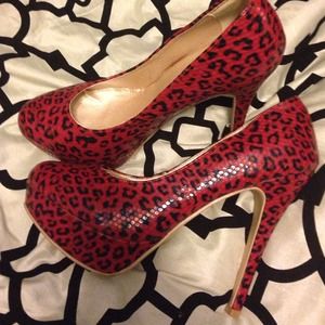 Red leopardprint heels