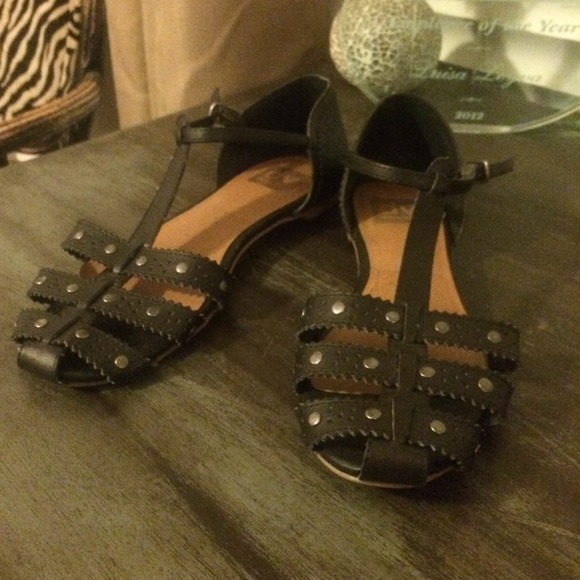 Trendy Dolce Vita Sandals