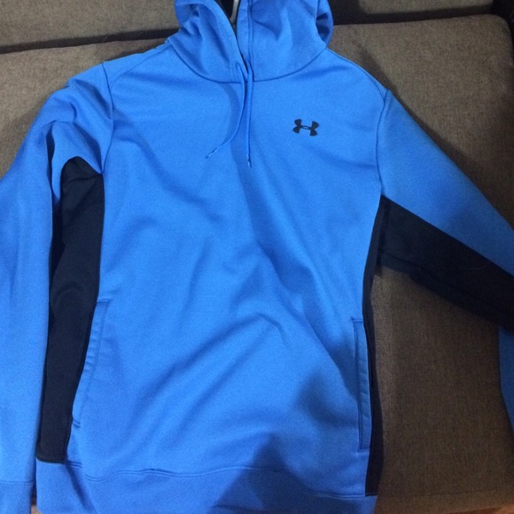 Under Armour Outerwear - Like new! Under Armour hoodie