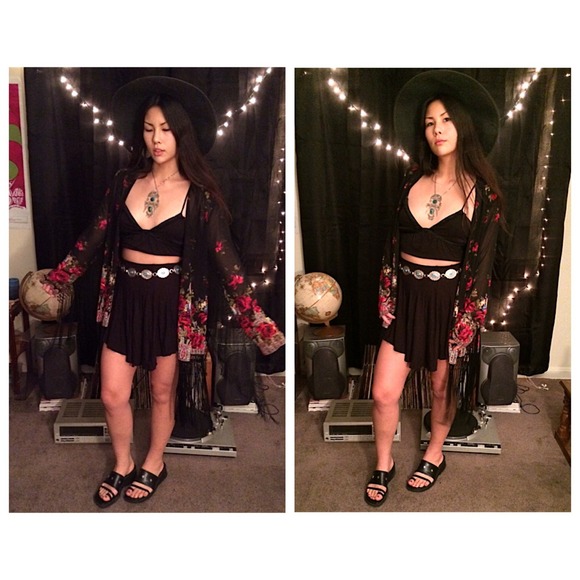 ✨TRADED✨ Sexy Floral Kimono - Picture 4 of 4