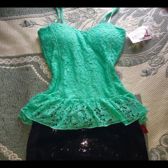 NWT Mint peplum top - Picture 2 of 2