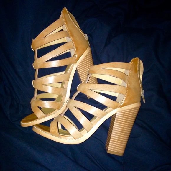Londyn by Madison (Shoe Dazzle)