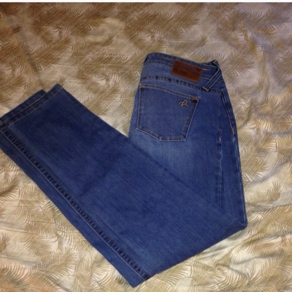 Kate slim straight 28 will Bundle two