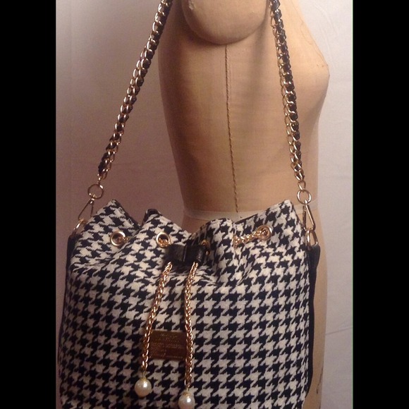 Daren Piju Herringbone Drawstring Handbag