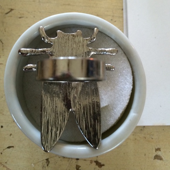 Ring - Picture 2 of 3