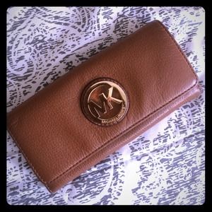 Micheal Kors Wallet 💯% Authentic! USED!