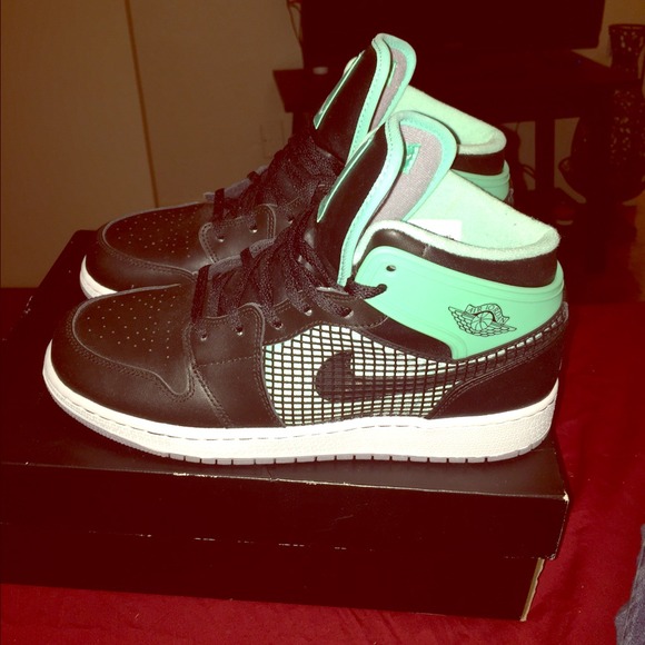 Authentic Air Jordan 1's 💚💙💚💙