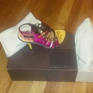 Louis Vuitton shoe's