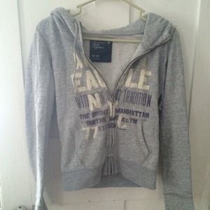 American eagle zip up hoodie