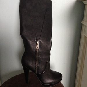 Jessica Simpson black leather boot