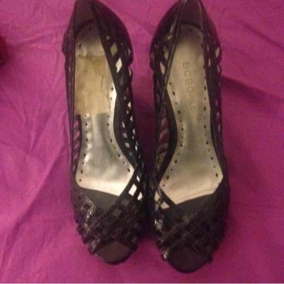 Cage wedge heels
