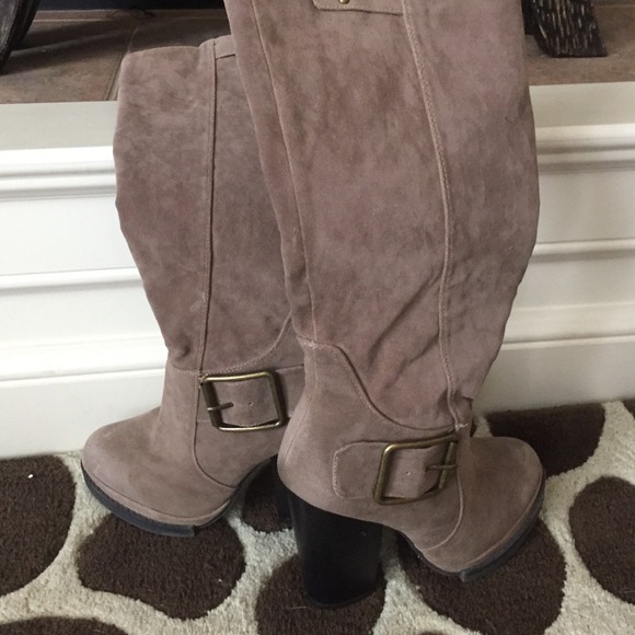 Buckle boots - Picture 2 of 3