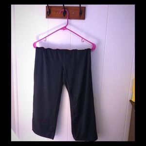 Danskin Grey Yoga Capris