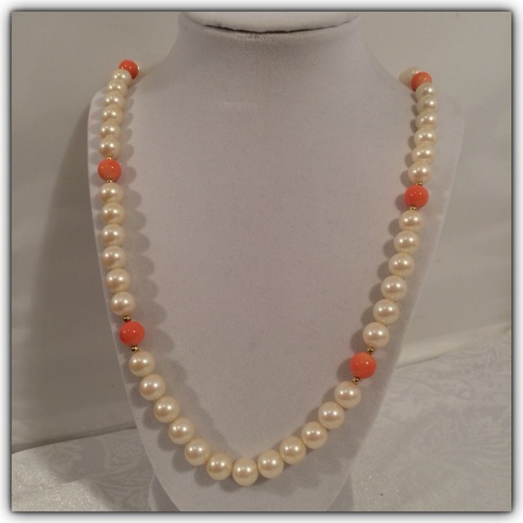 Pearl & Coral Bead Necklace 🎁