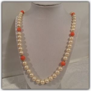 Pearl & Coral Bead Necklace 🎁