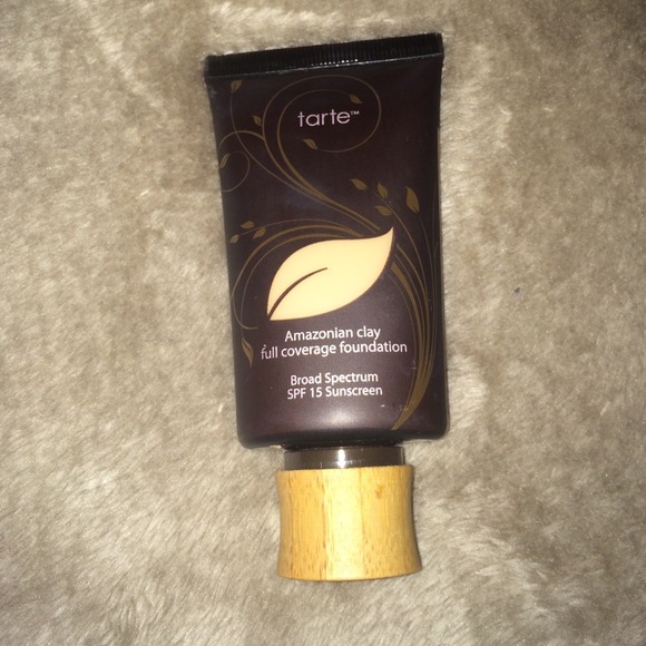 Tarte Amazonian Clay Foundation