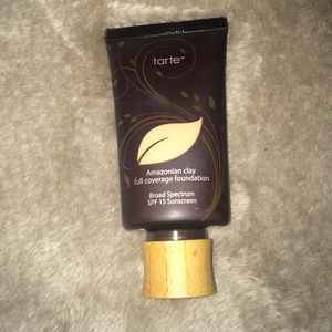 Tarte Amazonian Clay Foundation