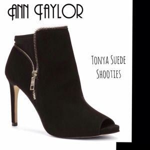 🆕Ann Taylor TONYA ZIPPER Shooties