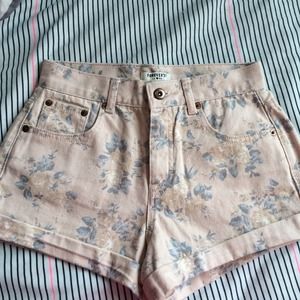 Blush floral high-waisted shorts