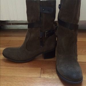 Guess ankle boots