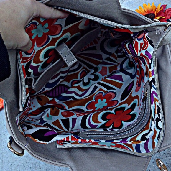 ❗️🚫SOLD❗️Braided Starlight Medallion Handbag - Picture 4 of 4