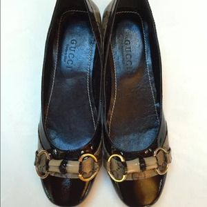 Gucci flats!! New!! Size 8