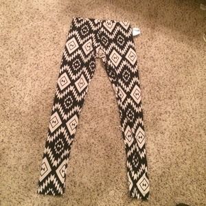 Charlotte Russe leggings.. Brand new with tag!