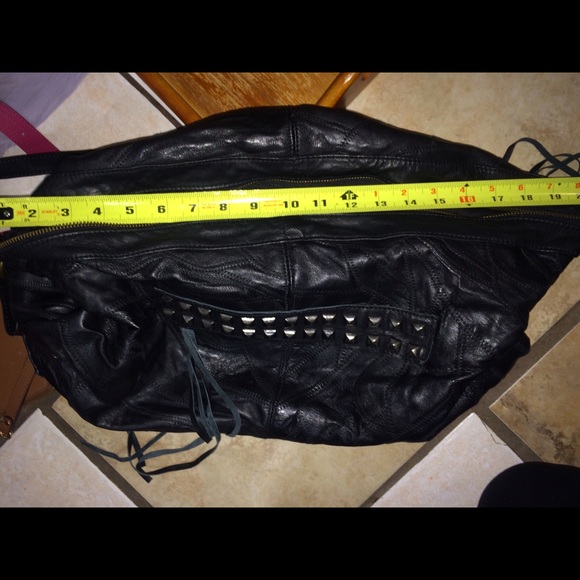 Black crossbody - Picture 3 of 4