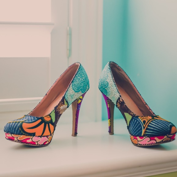 ✨🌍Handmade in Ghana Africa 👠✨ - Picture 2 of 3