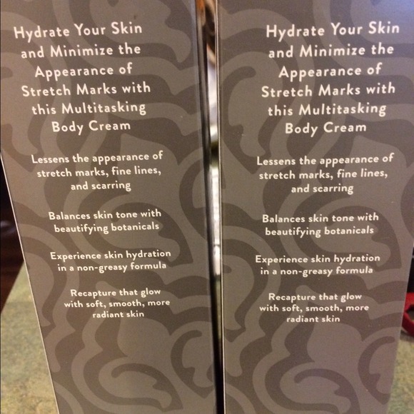 *SOLD* 2 It works stretch mark cream - Picture 2 of 4