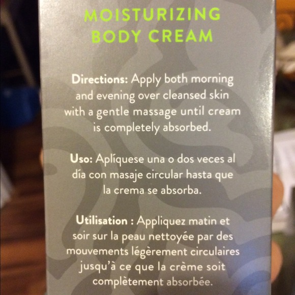 *SOLD* 2 It works stretch mark cream - Picture 3 of 4