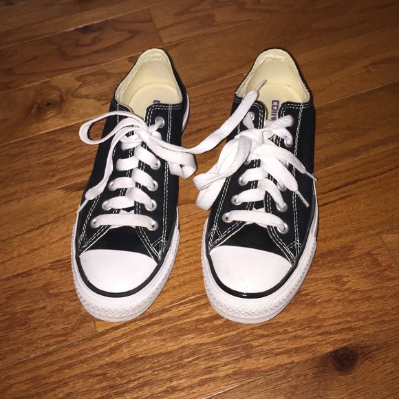 Black ankle converse