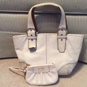 COACH white purse and wristlet