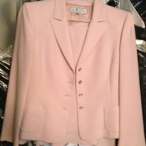 Pin K suit with skirt