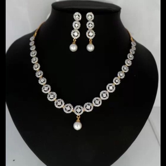 New gorgeous pearl drop necklace worth earrings - Picture 2 of 2